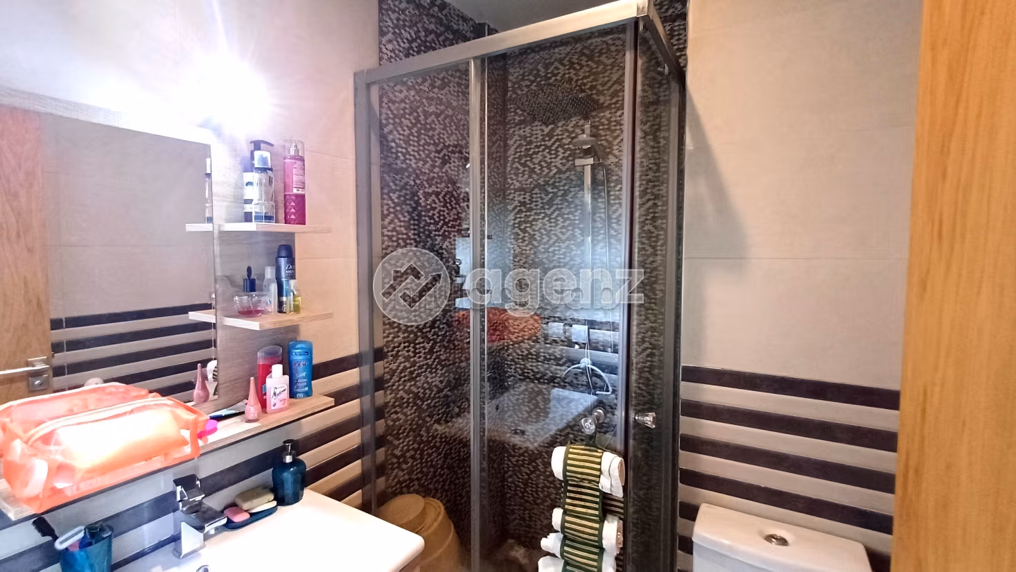 Piso en venta. 2 hermosas habitaciones. Parking y ascensor