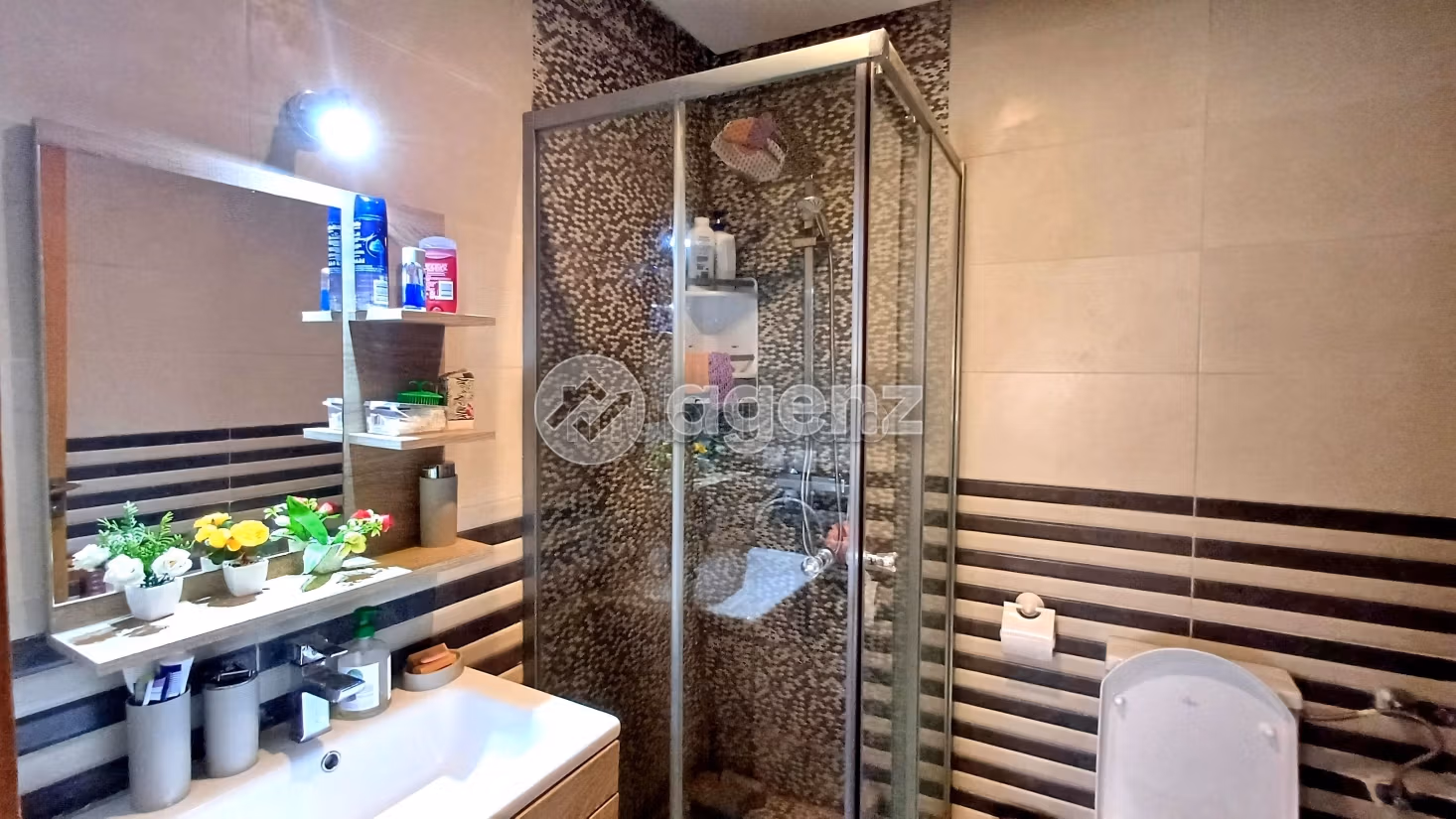 Piso en venta. 2 hermosas habitaciones. Parking y ascensor