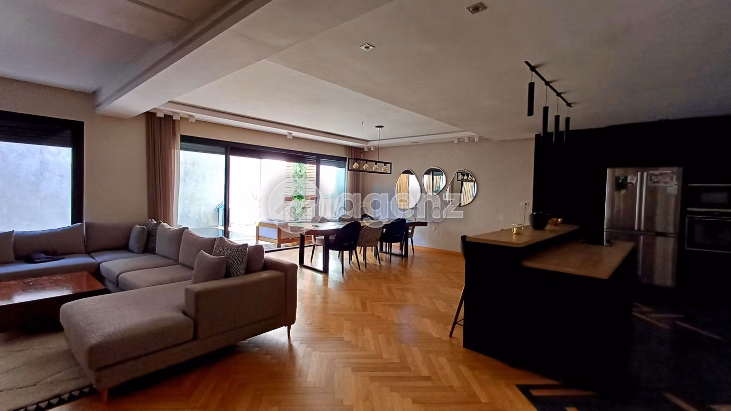 Villa de alto standing en venta. 5 dormitorios. Con muebles