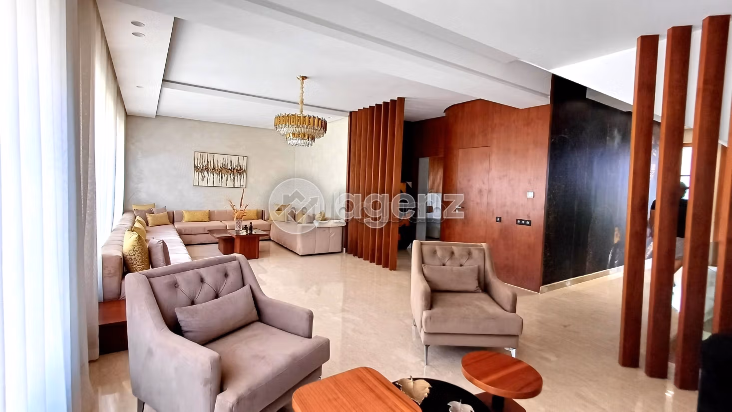 Villa de alto standing en venta. 5 dormitorios. Con muebles