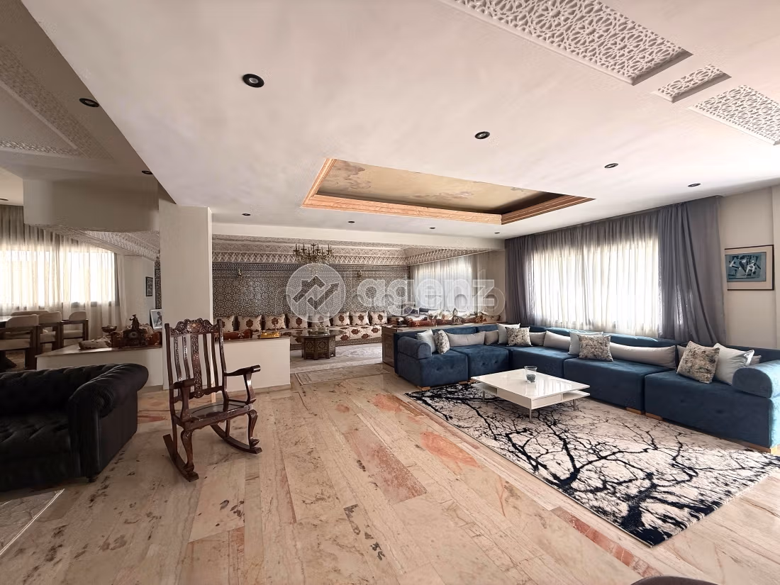 Appartement à vendre 315 m², 5 chambres Ain Diab Extension Casablanca