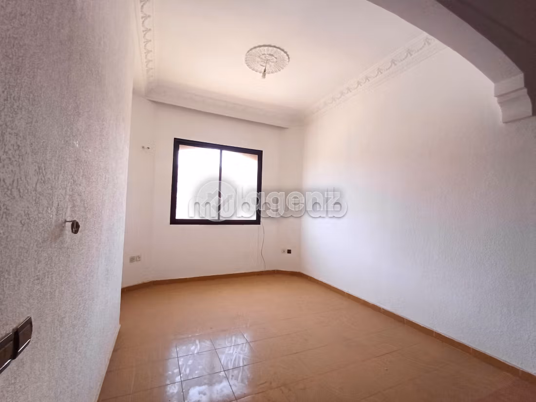 Fabulous house for sale in Daoudiat. 3 rooms. Garage and terrace