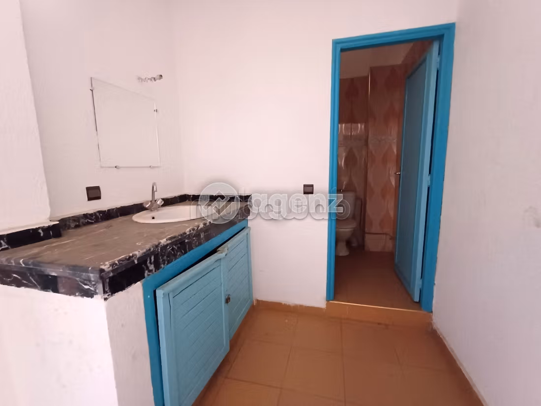 Fabulous house for sale in Daoudiat. 3 rooms. Garage and terrace