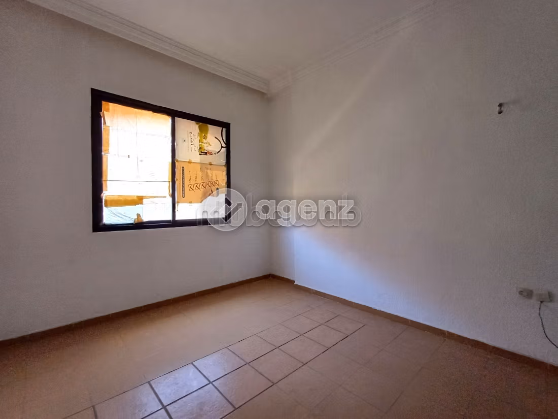Fabulous house for sale in Daoudiat. 3 rooms. Garage and terrace