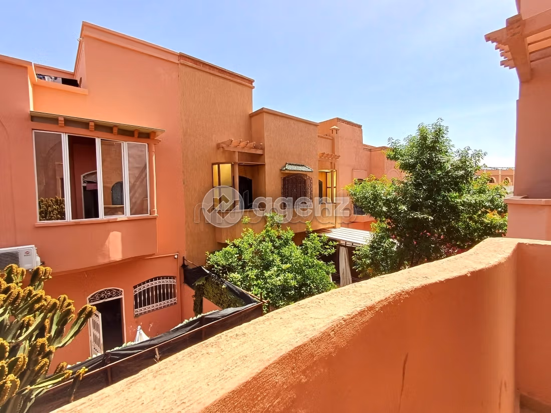 Fabulous house for sale in Daoudiat. 3 rooms. Garage and terrace