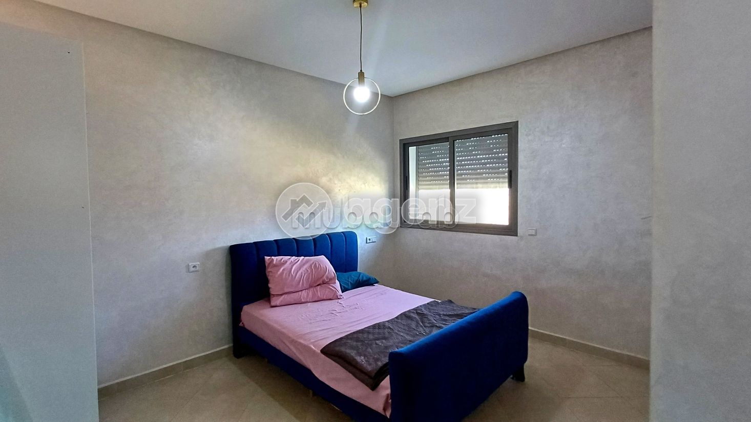 Se vende piso. 2 dormitorios. Ascensor y terraza