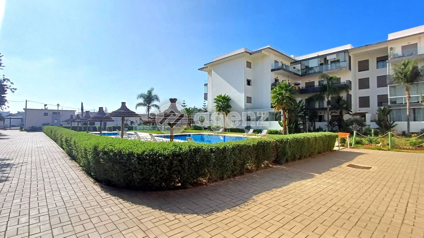 Se vende piso. 2 dormitorios. Ascensor y terraza