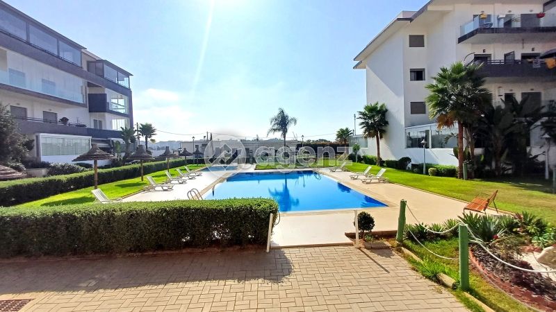 Se vende piso. 2 dormitorios. Ascensor y terraza