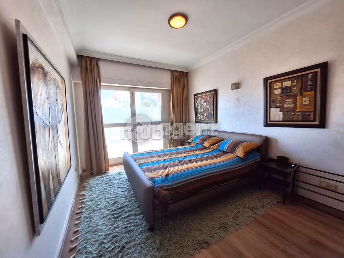 Affitta il tuo appartamento a Racine. 3 camere da letto. Terrazzo e garage