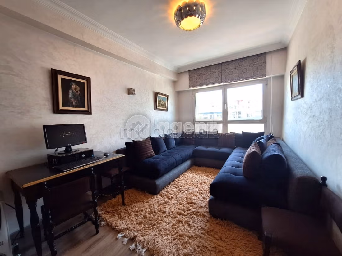 Affitta il tuo appartamento a Racine. 3 camere da letto. Terrazzo e garage