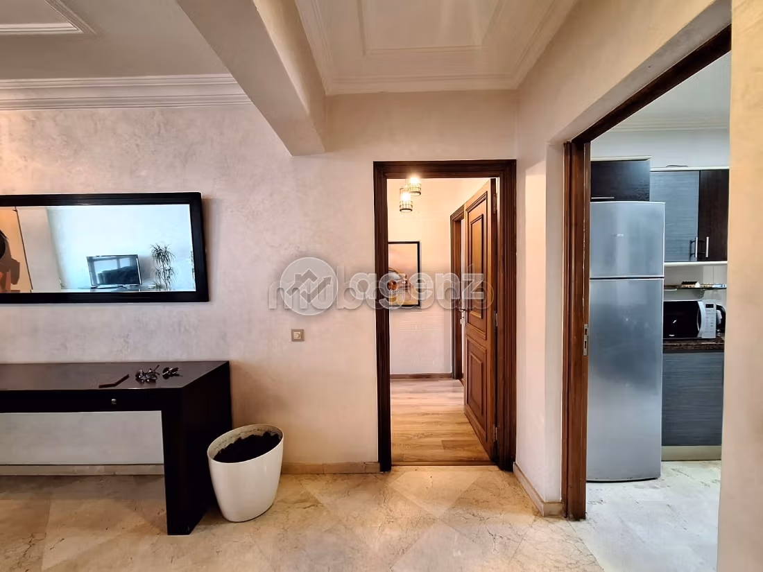 Affitta il tuo appartamento a Racine. 3 camere da letto. Terrazzo e garage