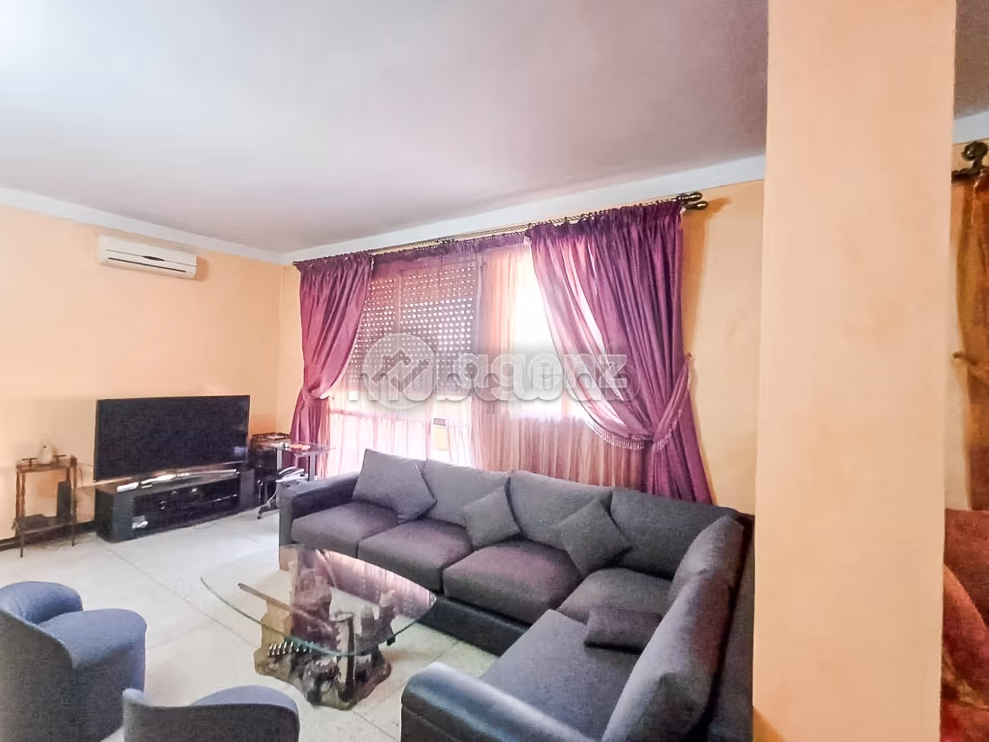 Appartamento in vendita a Liberté. Superficie 335 m². Ascensore e terrazzo