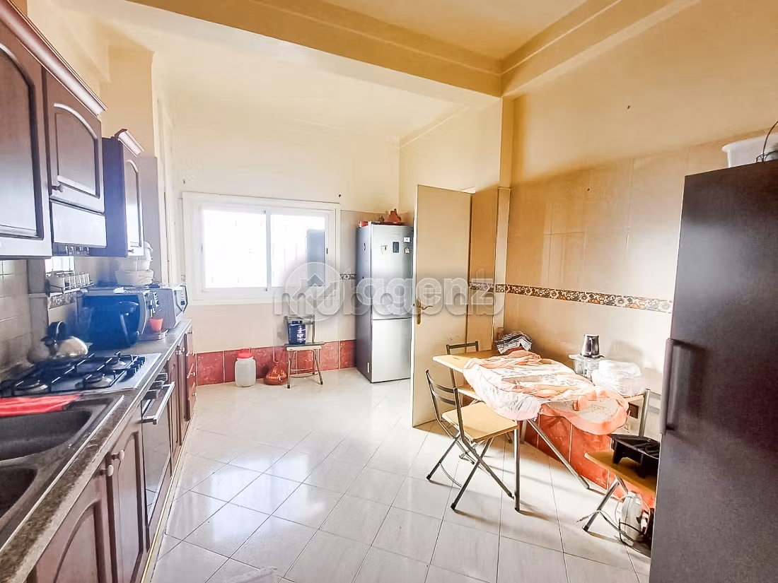 Appartamento in vendita a Liberté. Superficie 335 m². Ascensore e terrazzo