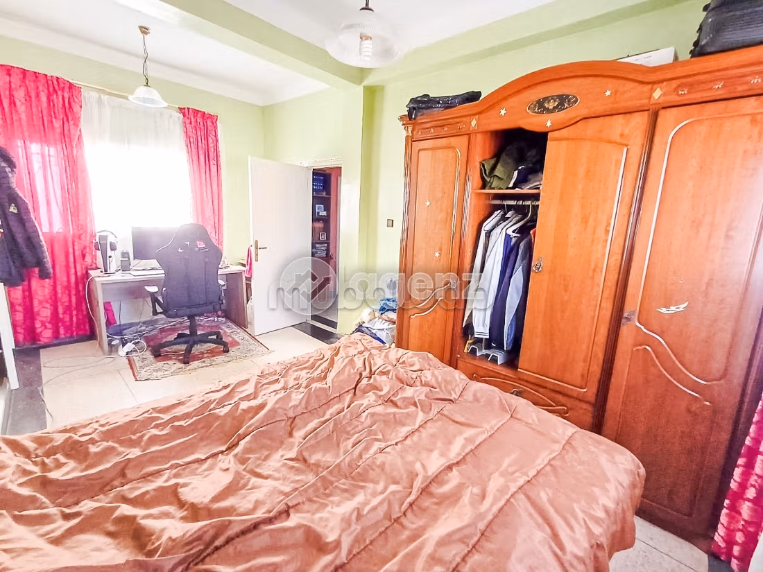 Appartamento in vendita a Liberté. Superficie 335 m². Ascensore e terrazzo