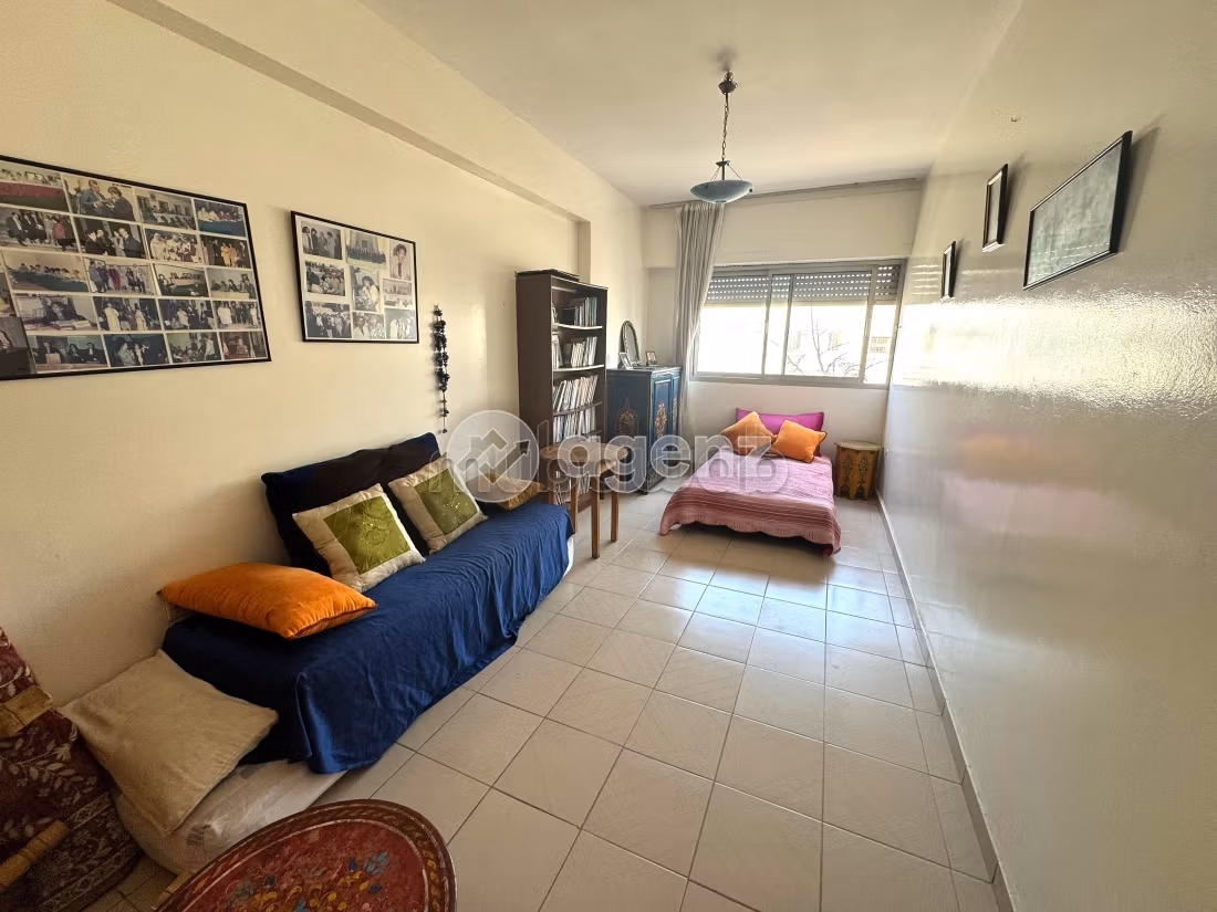 Sell apartment in Bourgogne Est. 3 rooms. Carpark and elevator