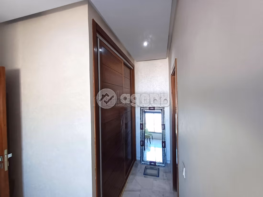 Appartamento da acquistare a Nouvelle Ville. 3 camere. Ascensore e posto auto