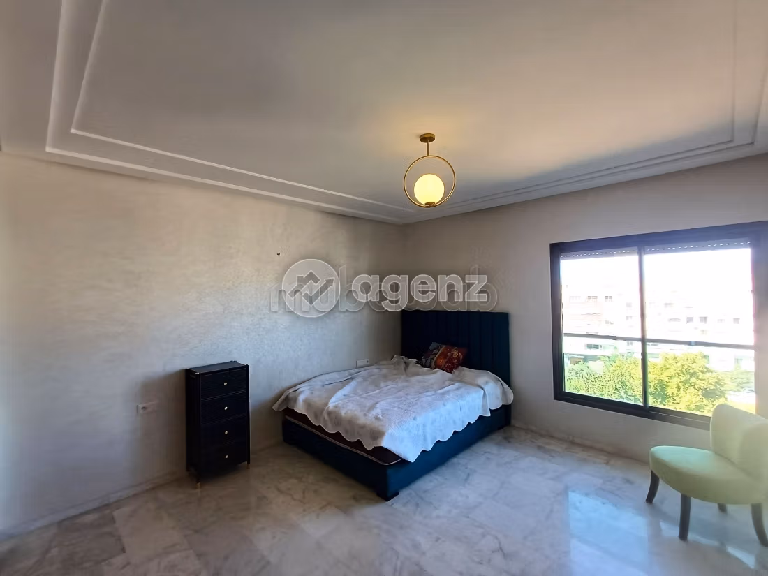 Appartamento da acquistare a Nouvelle Ville. 3 camere. Ascensore e posto auto