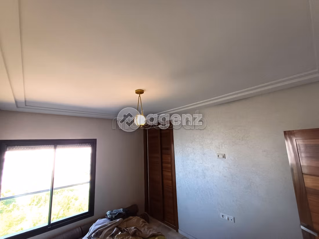 Appartamento da acquistare a Nouvelle Ville. 3 camere. Ascensore e posto auto