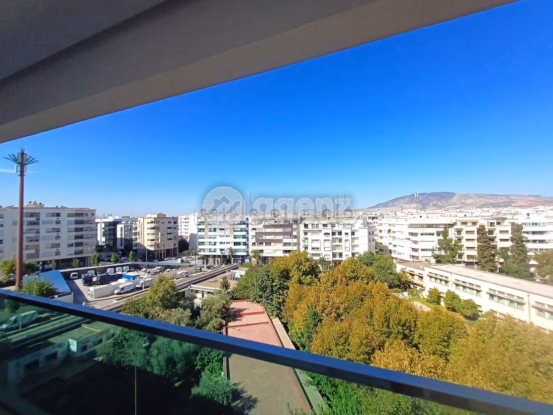 Appartamento da acquistare a Nouvelle Ville. 3 camere. Ascensore e posto auto