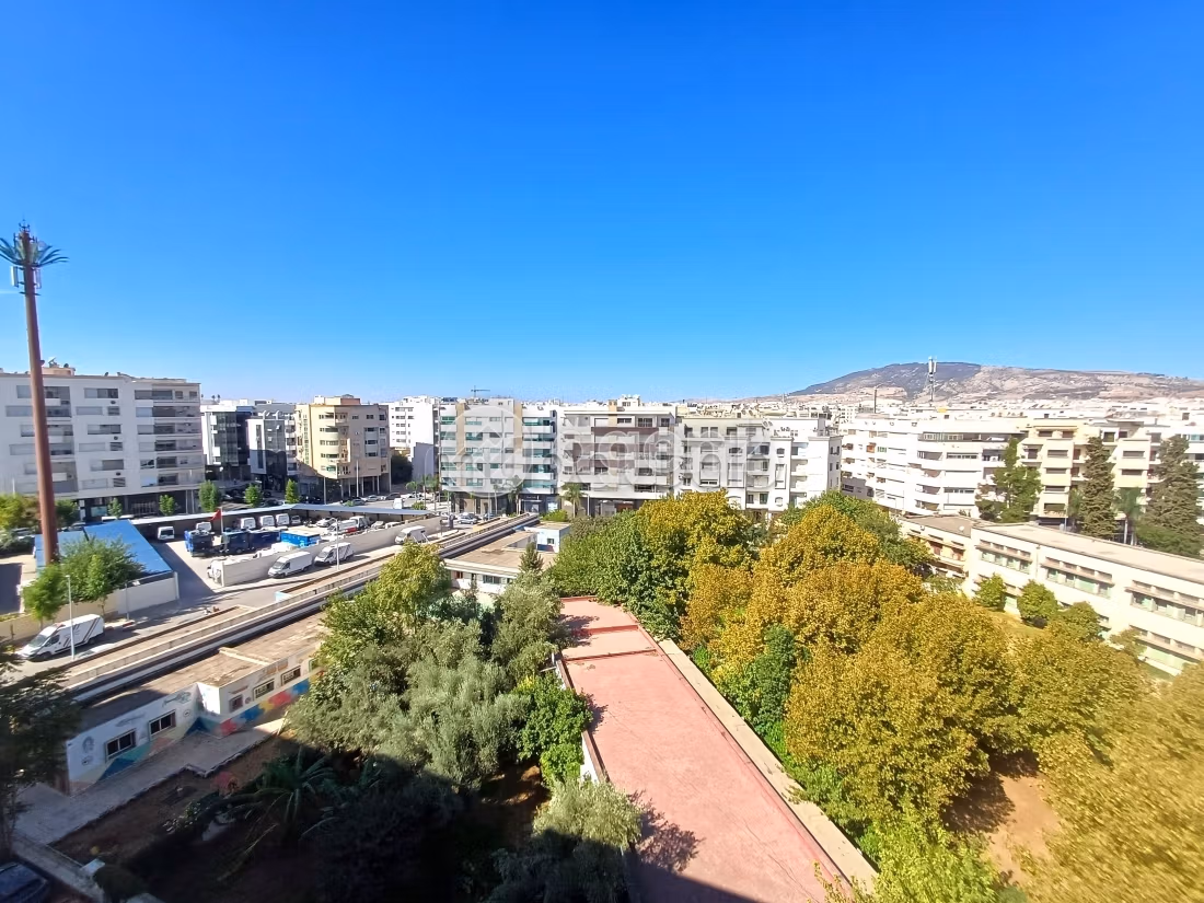 Appartamento da acquistare a Nouvelle Ville. 3 camere. Ascensore e posto auto