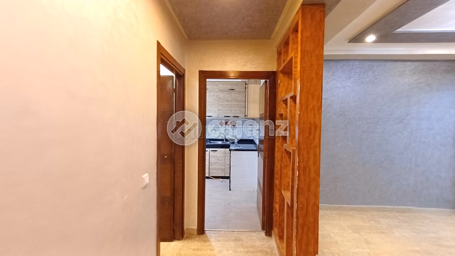 Se vende piso en Benkirane. Superficie 138 m². Bodega, gran terraza