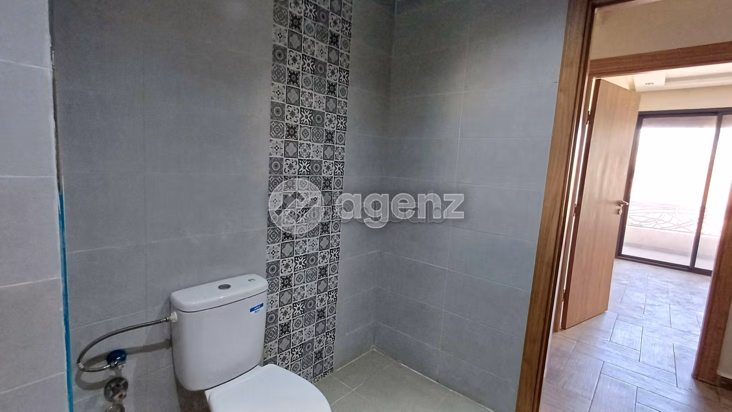 Sale of a lovely apartment in Anassi. Surface area 93 m². Lift and terrace