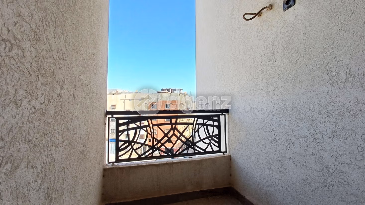 Sale of a lovely apartment in Anassi. Surface area 93 m². Lift and terrace