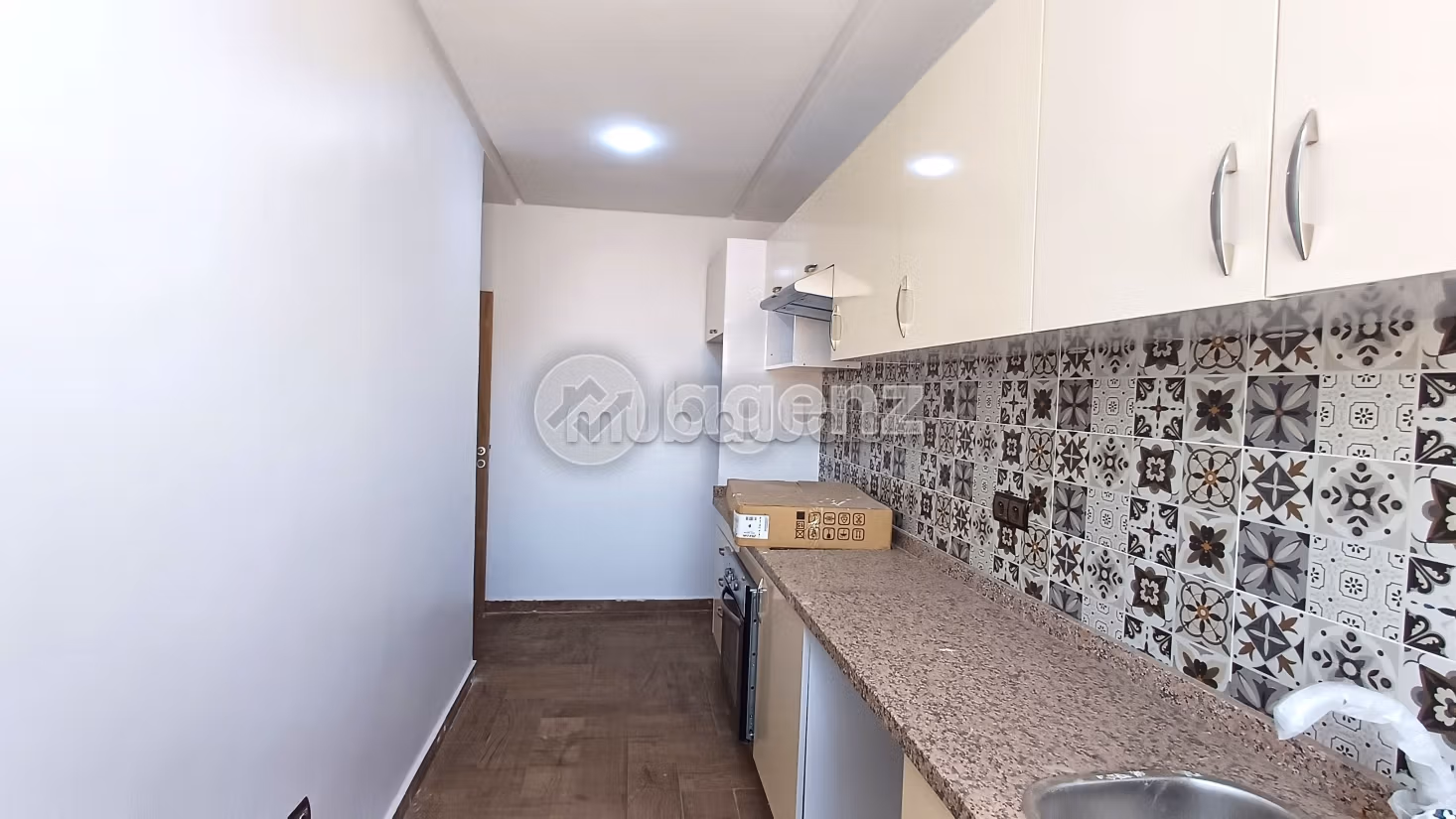 Sale of a lovely apartment in Anassi. Surface area 93 m². Lift and terrace