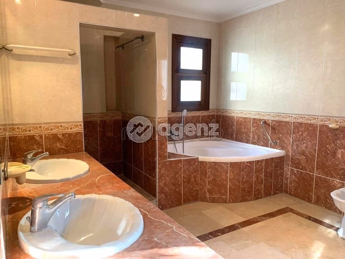 Villa à vendre 1 146 m², 5 chambres Californie Casablanca
