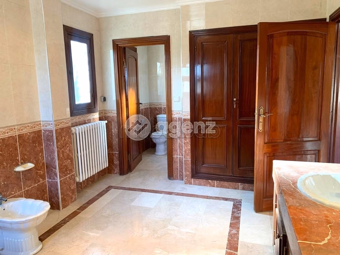 Villa à vendre 1 146 m², 5 chambres Californie Casablanca