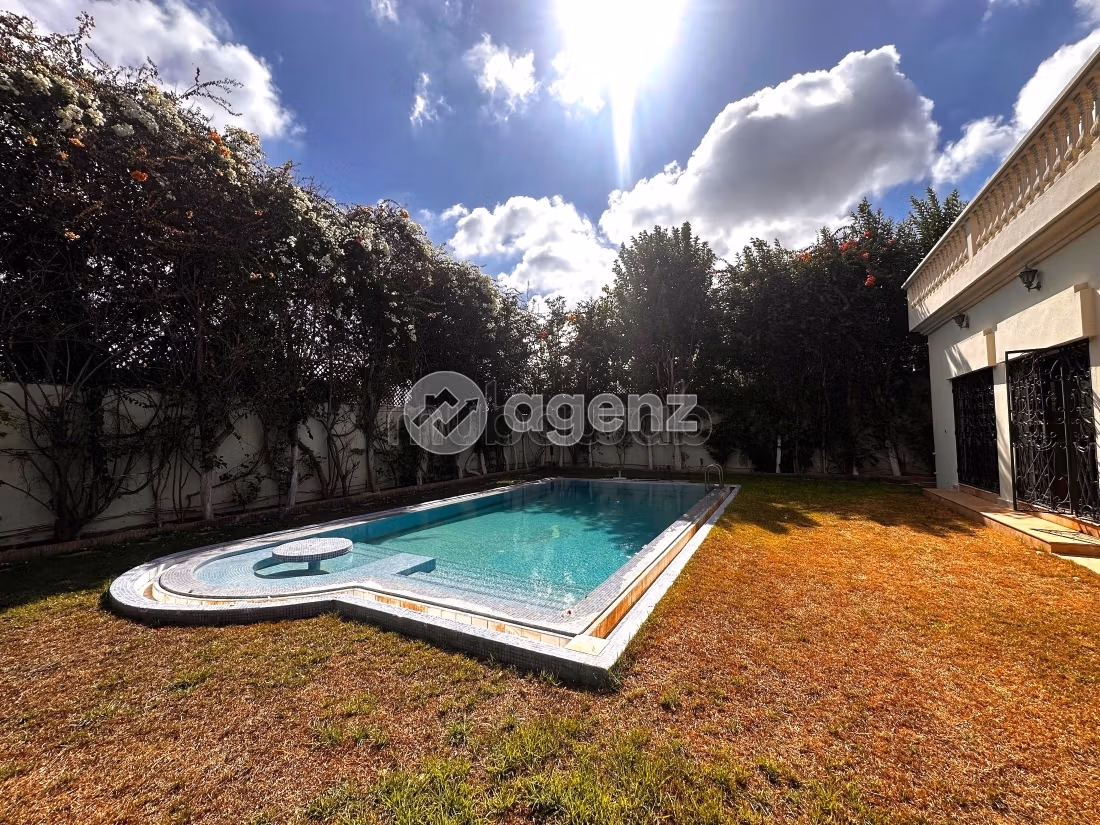 Villa à vendre 1 146 m², 5 chambres Californie Casablanca