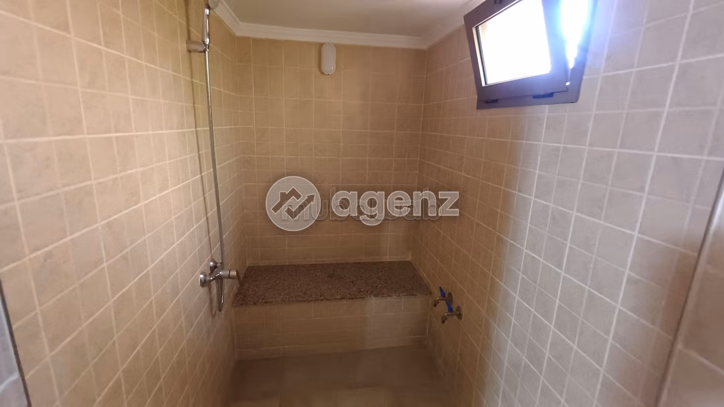 Residenza di lusso in vendita a Oued Fes. 2 camere. Posto auto e giardino