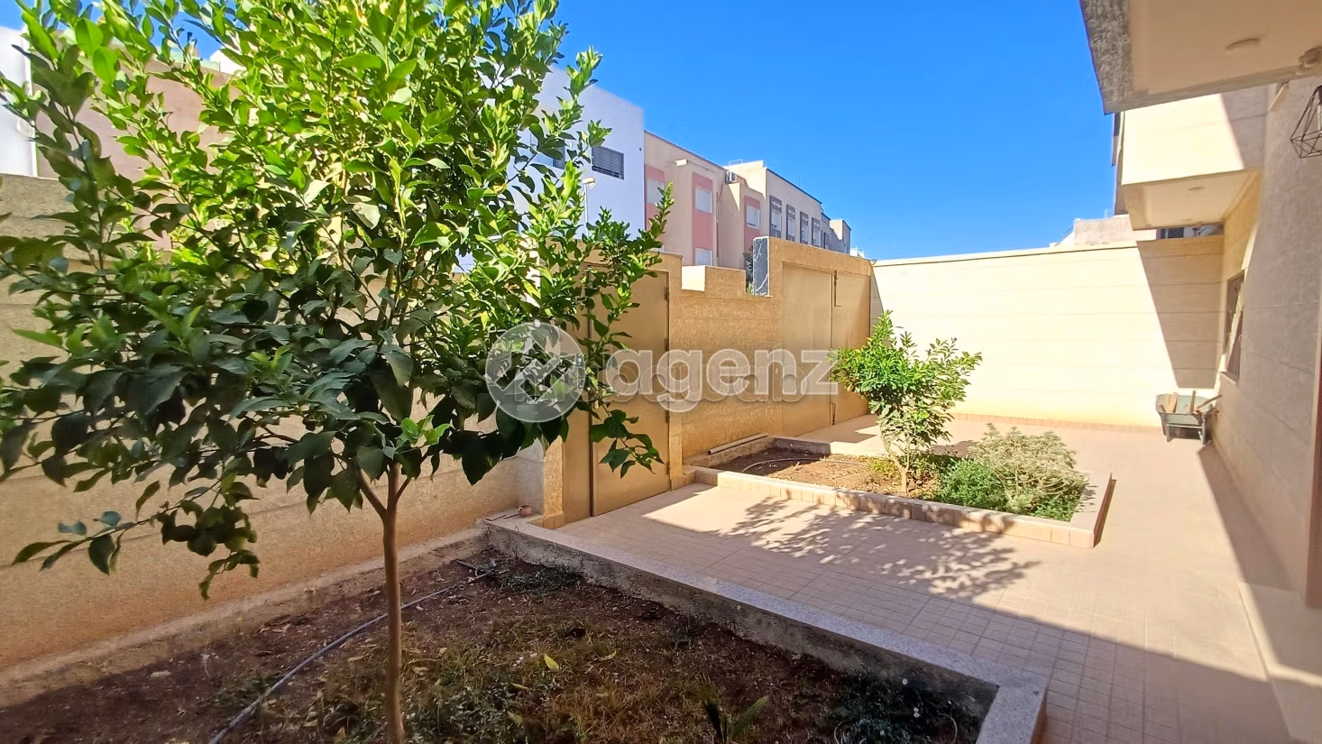 Residenza di lusso in vendita a Oued Fes. 2 camere. Posto auto e giardino