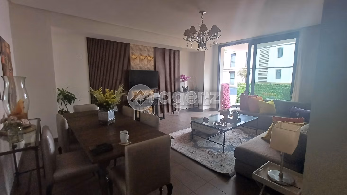 Great apartment for rent in Ain Diab. 2 rooms. Storage unit