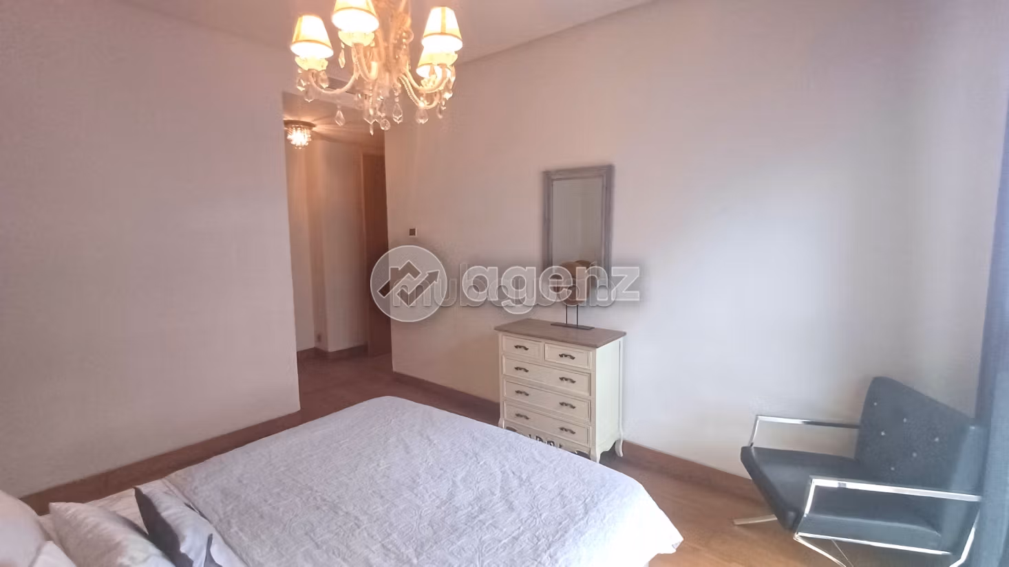 Great apartment for rent in Ain Diab. 2 rooms. Storage unit