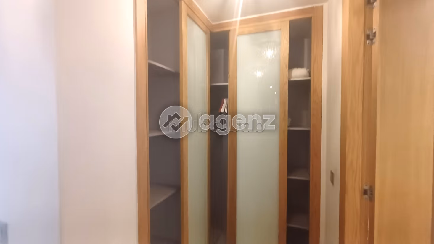 Great apartment for rent in Ain Diab. 2 rooms. Storage unit