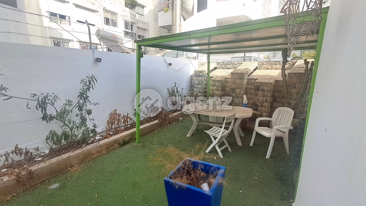 Apartment to purchase. Large area 250 m². With Lift, Balcony