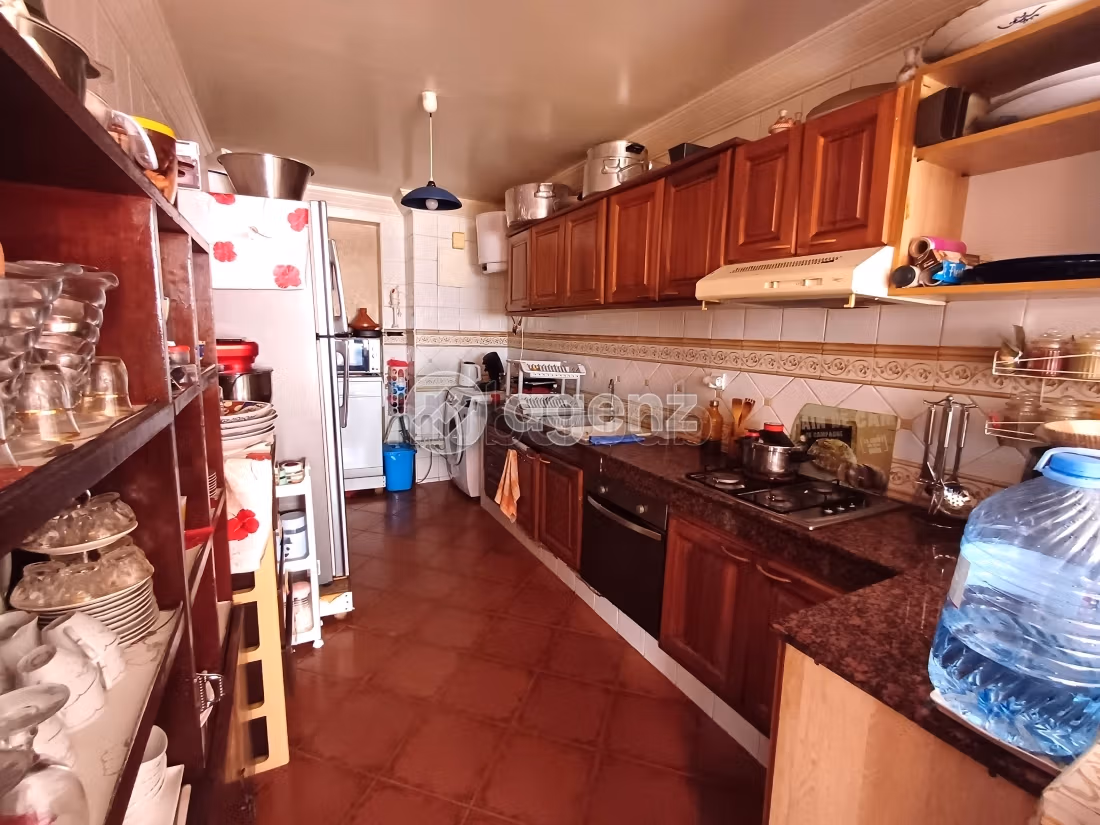 Find an apartment to buy in Racine. Large area 193 m². With lift and terrace