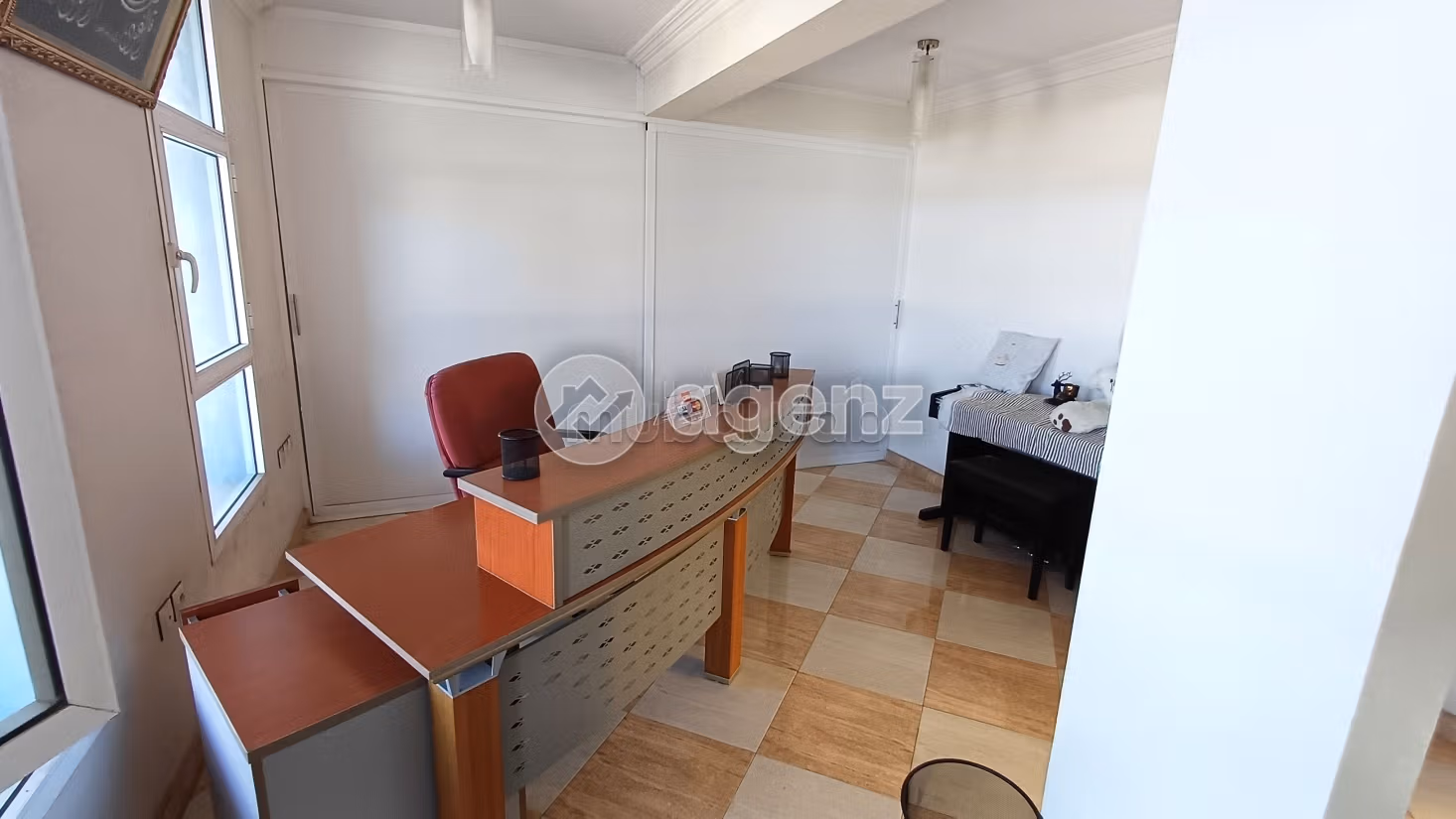 Bureau à vendre 48 m² Gzenaya Tanger