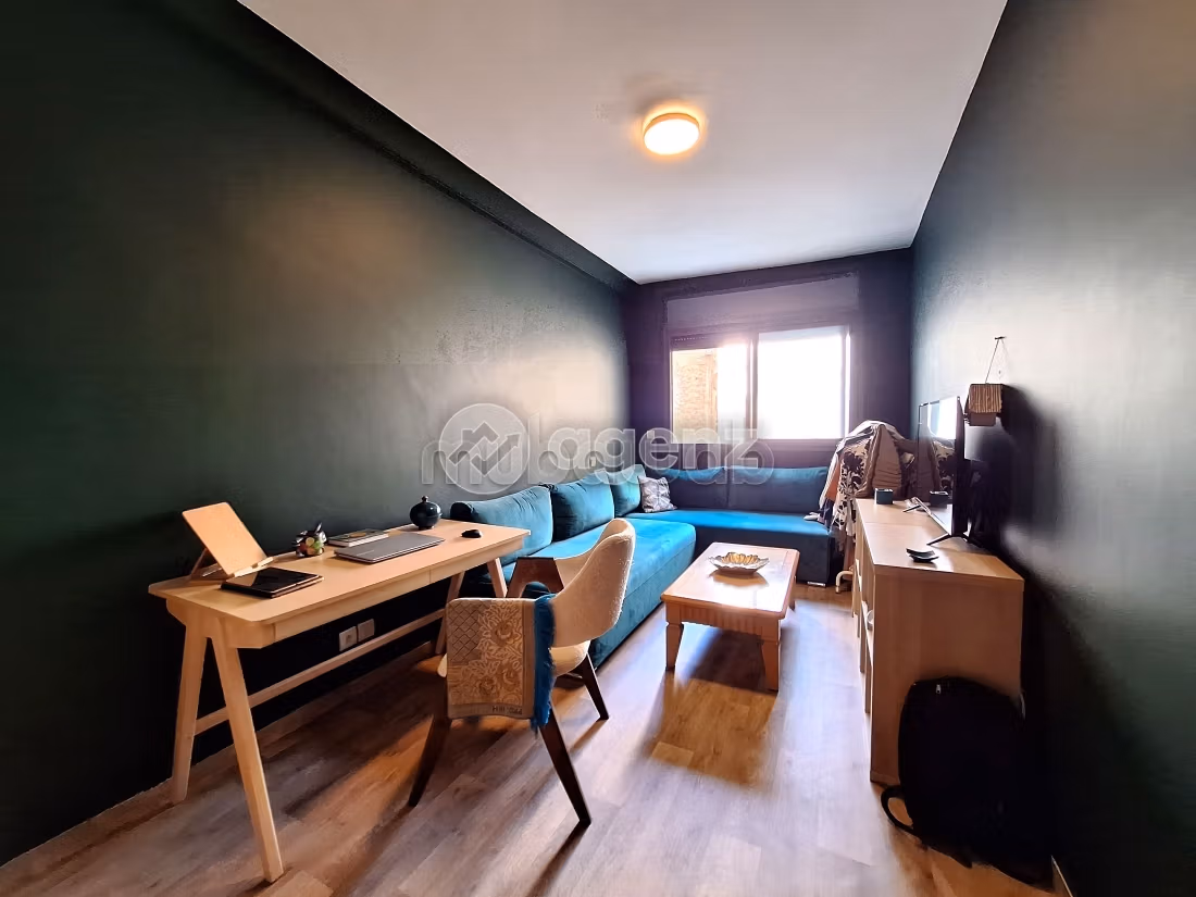 Apartment for sale in Moulay Youssef. 3 rooms. Parking spaces and terrace