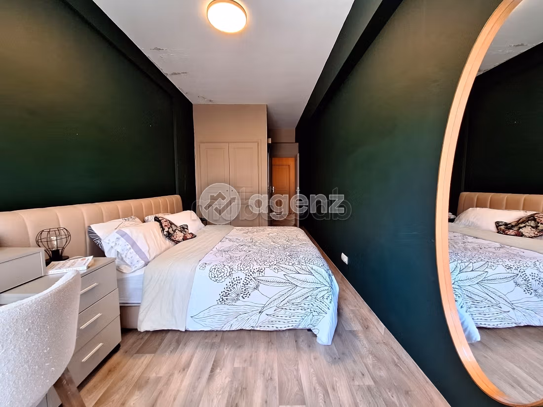 Apartment for sale in Moulay Youssef. 3 rooms. Parking spaces and terrace