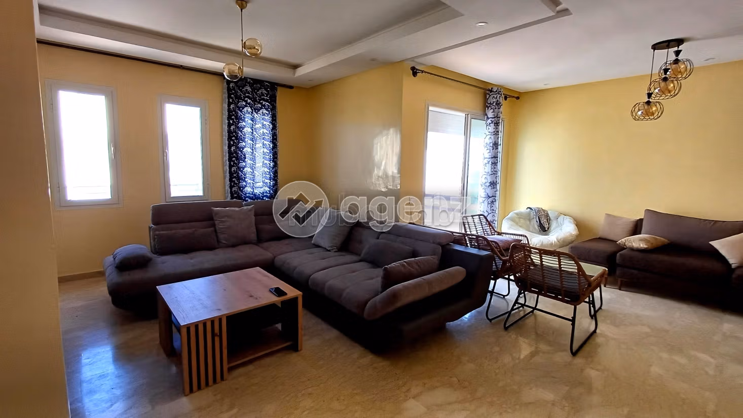 Nu huren: appartementen. 3 Kamers. Gemeubileerd