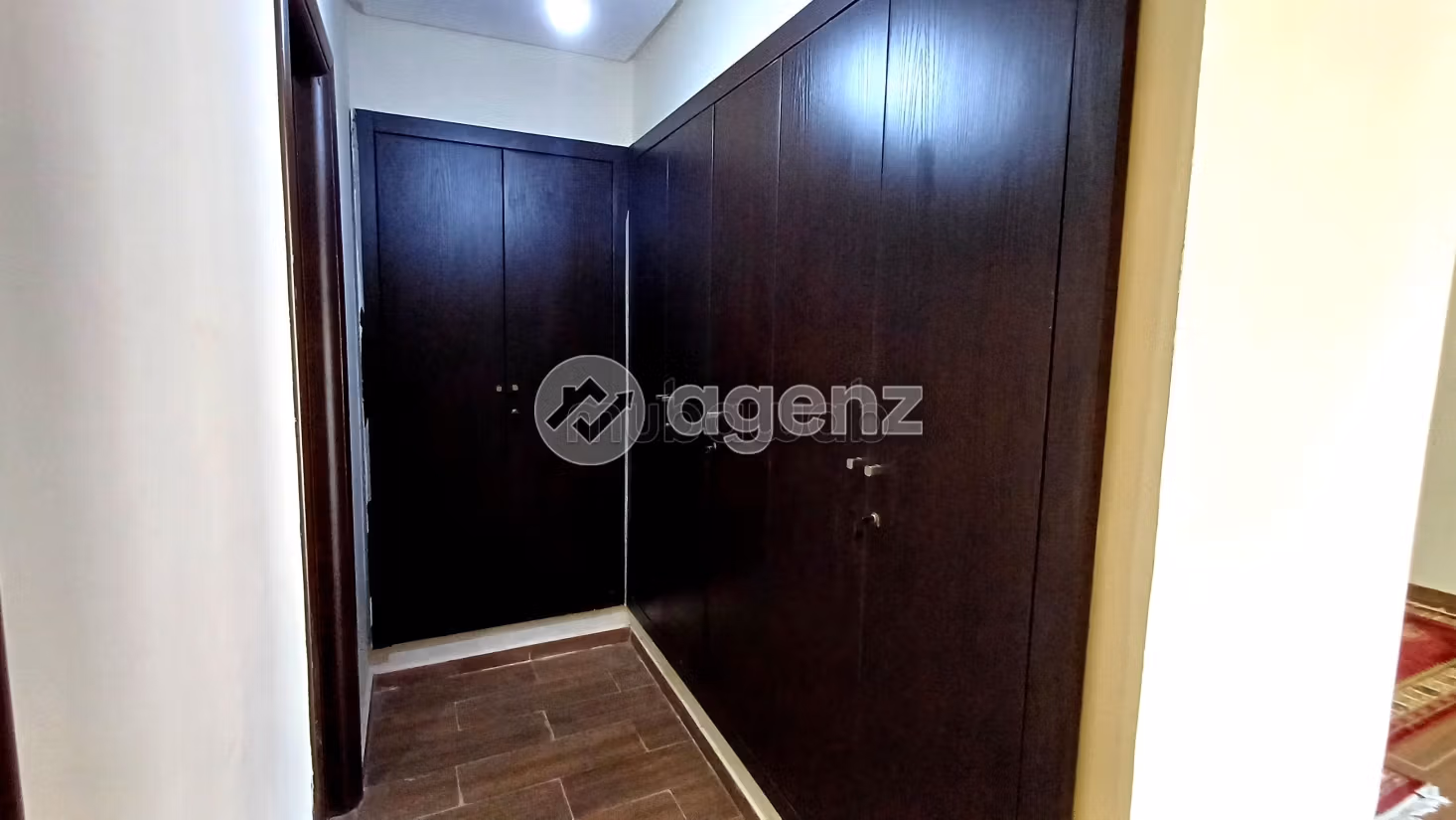 Nu huren: appartementen. 3 Kamers. Gemeubileerd
