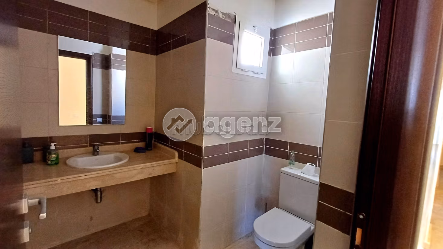 Nu huren: appartementen. 3 Kamers. Gemeubileerd