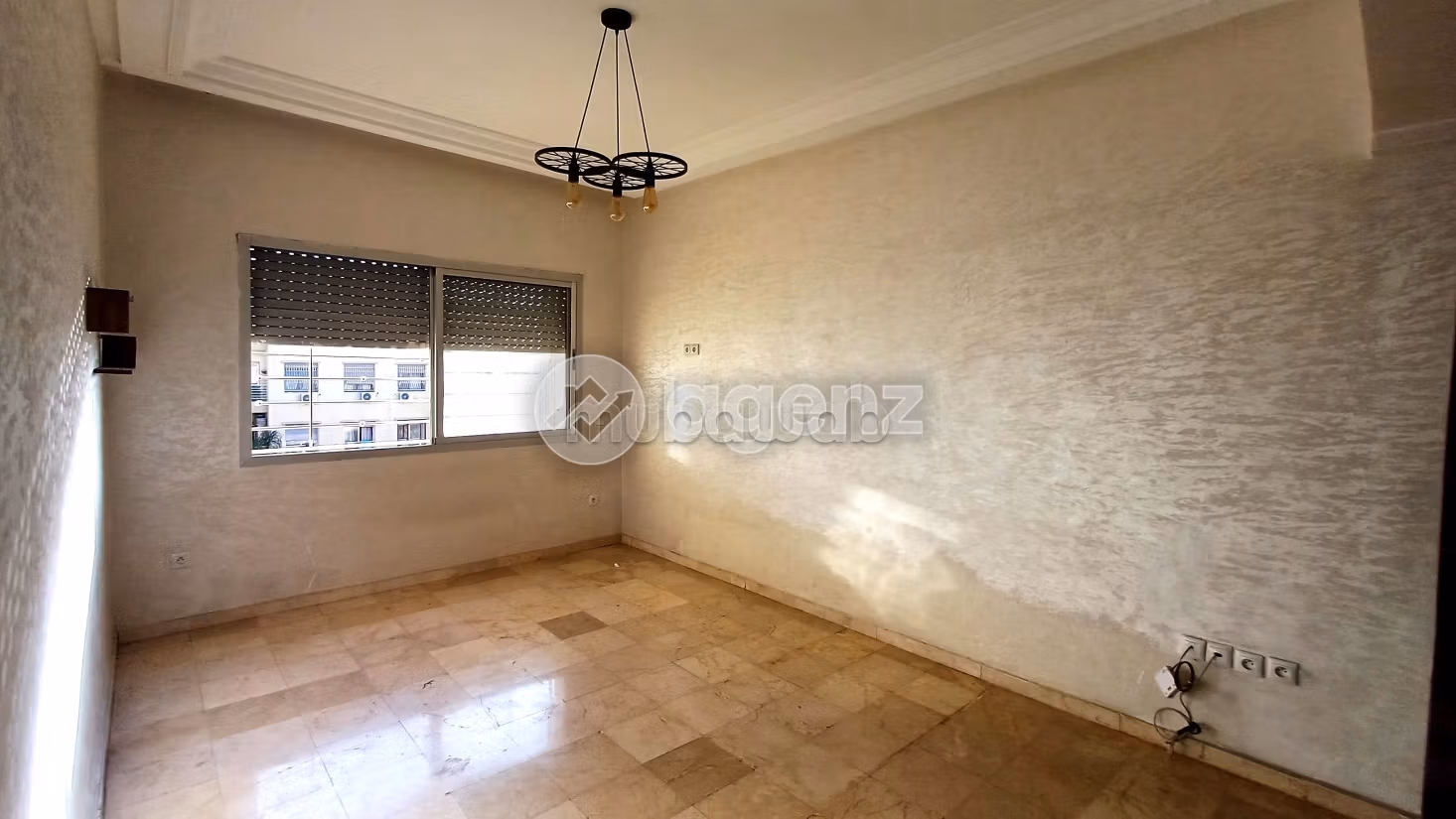 Beautiful apartment for sale. 2 beautiful rooms. With Lift, Carpark