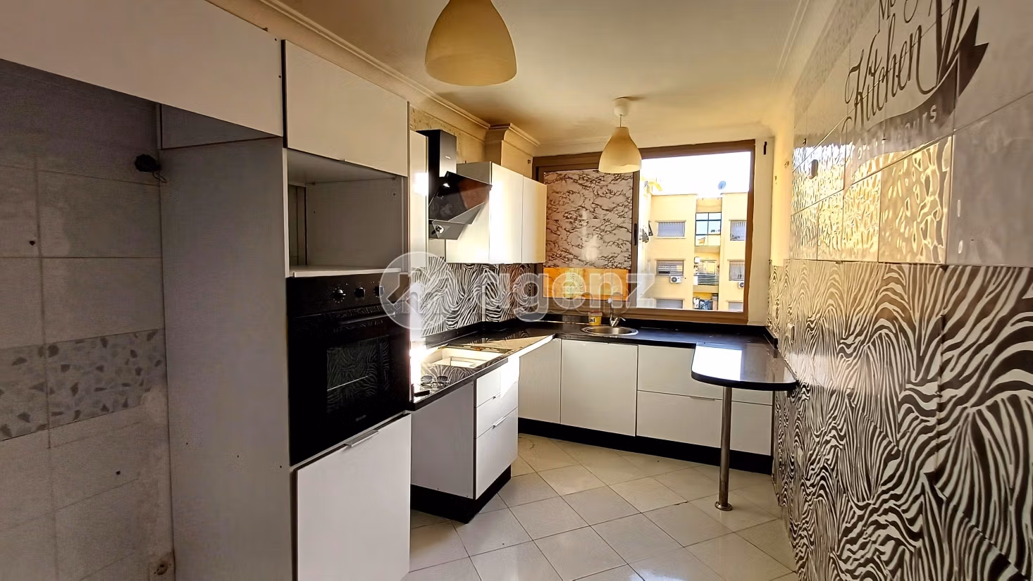 Beautiful apartment for sale. 2 beautiful rooms. With Lift, Carpark