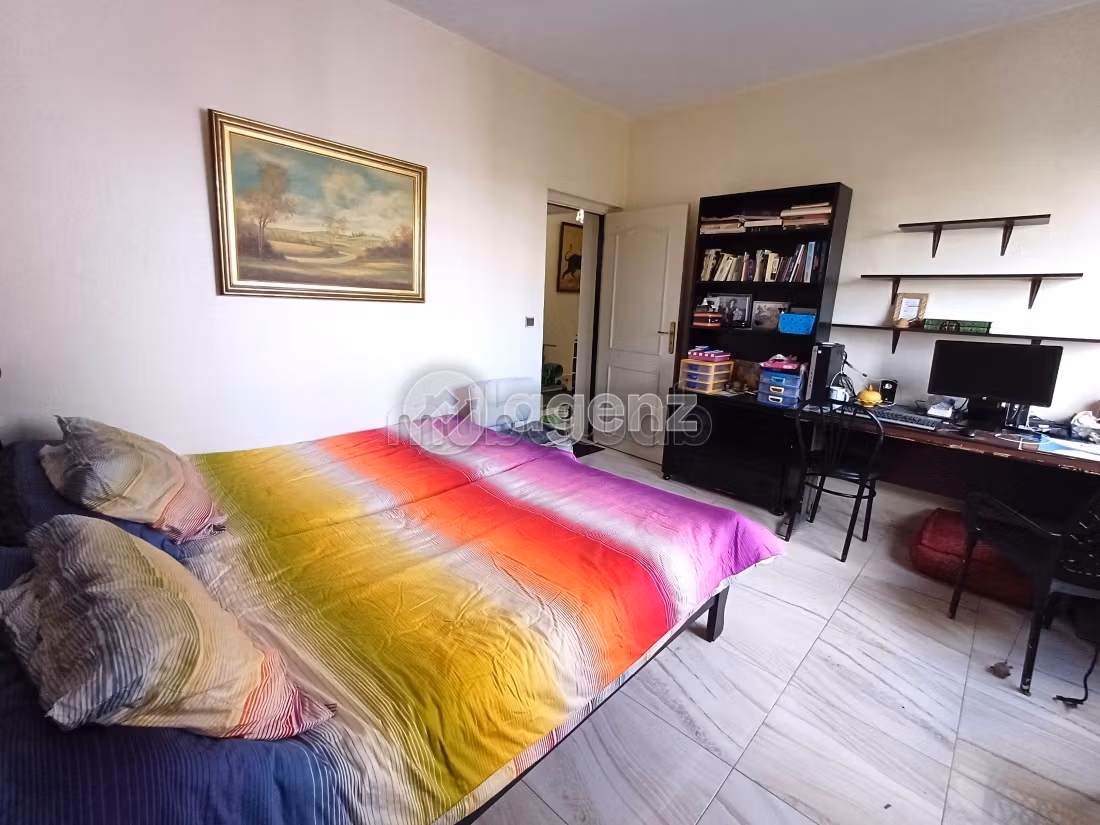 Find an apartment to buy in Les princesses. Area of 167 m². With lift and terrace