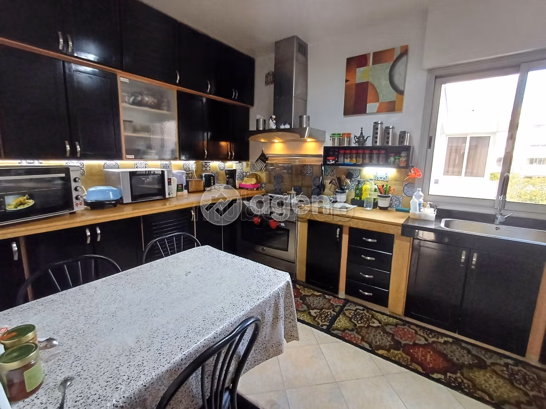 Find an apartment to buy in Les princesses. Area of 167 m². With lift and terrace