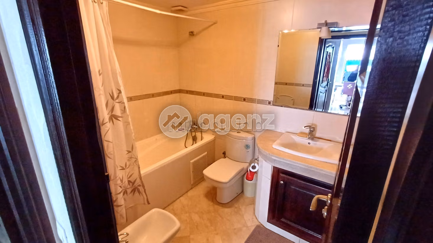 Find an apartment to buy in Gauthier. 3 lovely rooms. Furnished