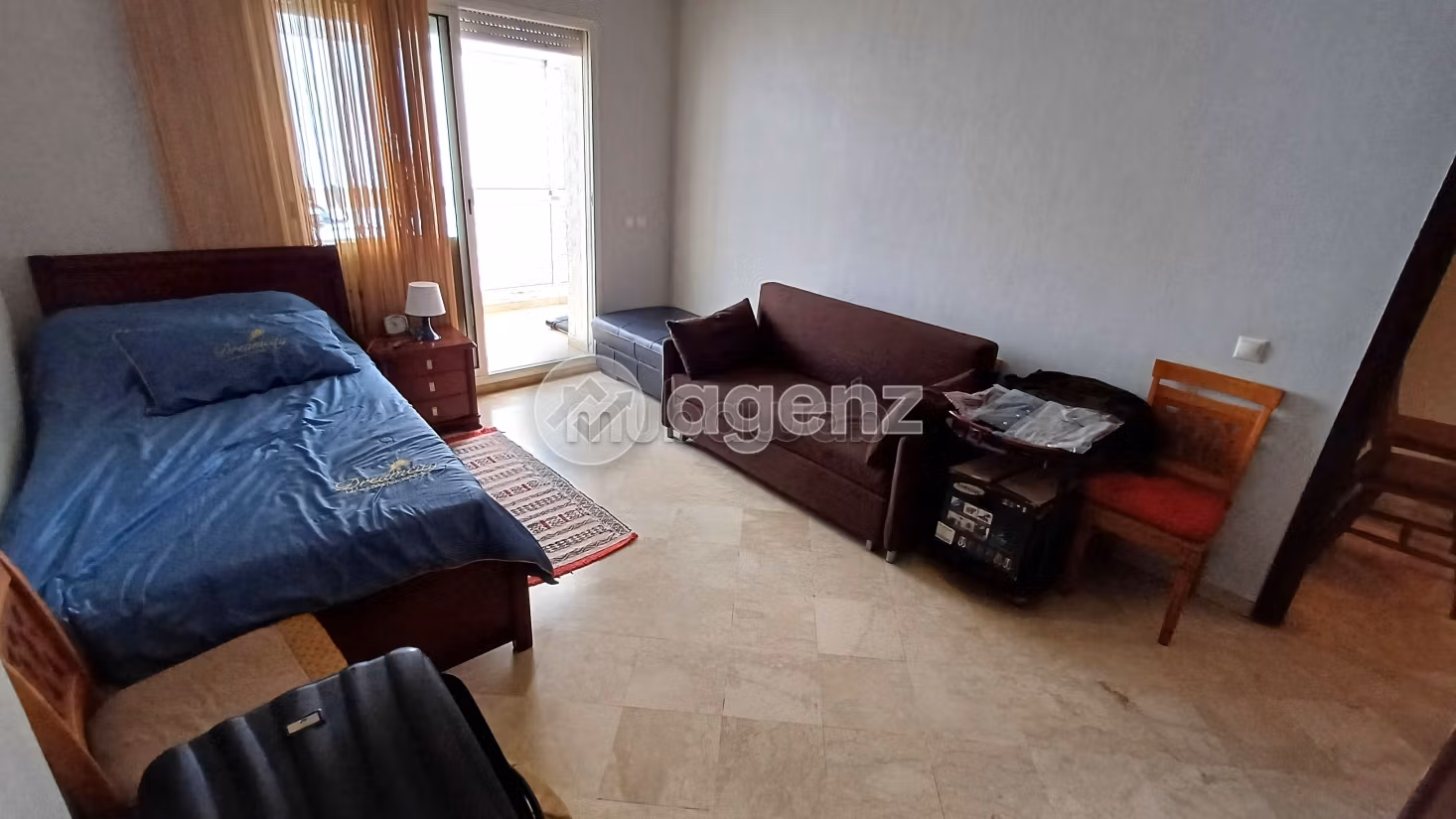 Find an apartment to buy in Gauthier. 3 lovely rooms. Furnished